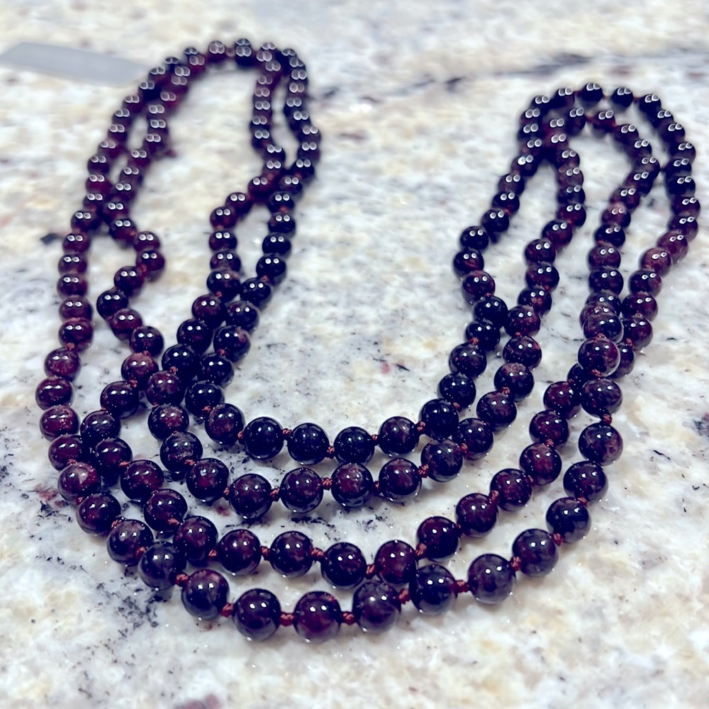Gorgeous garnet bead long necklace NWT